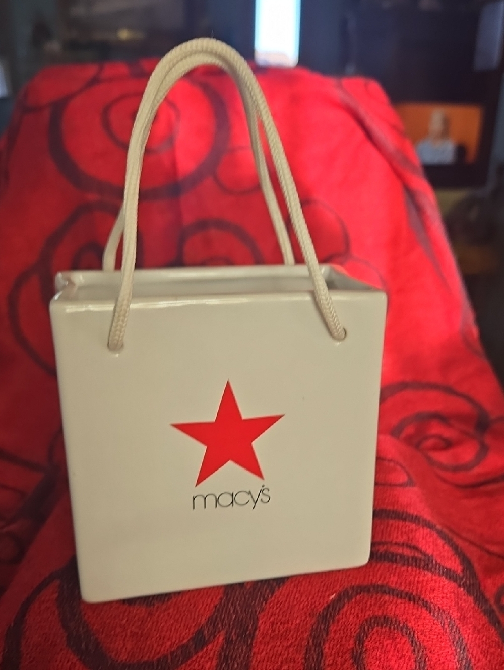 Macy's miniature Ceramic Shopping Bag, Vintage Memorabilia; Trinkets, Bud Vase